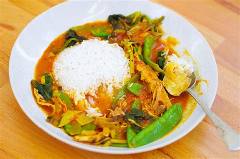 Tomato & Coconut Banana Blossom Curry |Euphoric Vegan