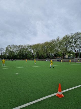 1 PLATZ UND 3 PLATZ BEI DEN FUßBALL STADTMEISTERSCHAFTEN