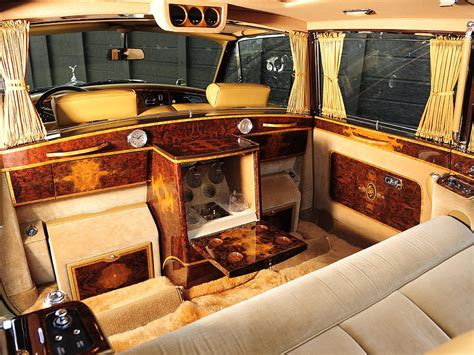 T Ng H P V I H N V Luxury Rolls Royce Interior M I Nh T Coedo Vn