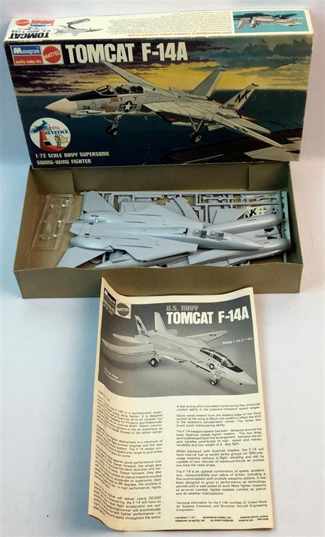 Lot Vintage U S Navy F A Tomcat Scale Revell Model Kit