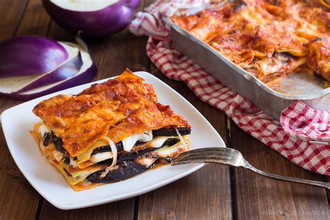 Lasagne Melanzane E Mozzarella Con Pomodoro La Pasta Al Forno Golosa