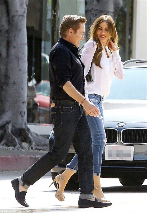 Sofia Vergara Shows Off Legs In Skin Tight And Ripped Trousers White