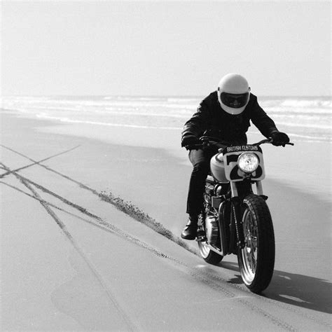 Motorcycle Romance On The World S Longest Beach Moto Lady Cafe