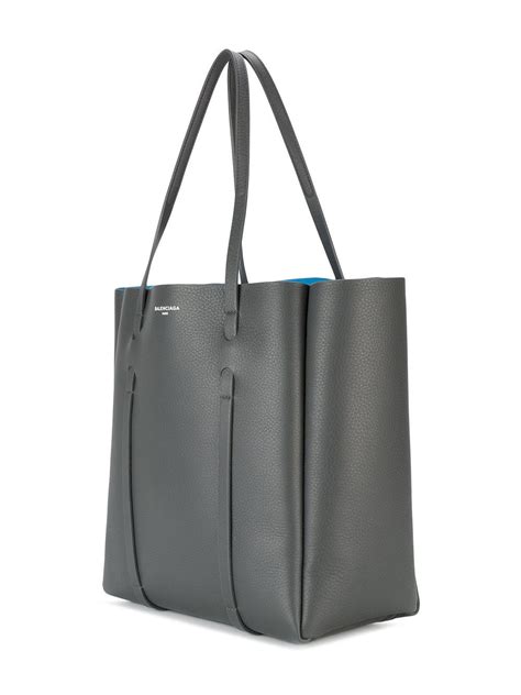 Balenciaga Leather Everyday Medium Tote Bag in Grey (Gray) - Lyst