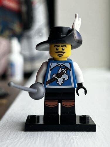 Lego Minifigure Series Set Musketeer Col Col Ebay