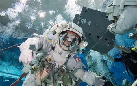 Peggy Whitson Bate R Cord De Tiempo En Espacio Para Astronauta