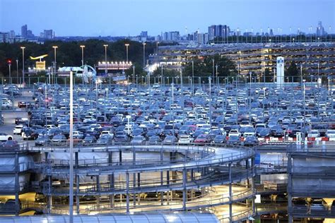 Parken Am Flughafen Fr H Buchen Kann Geld Sparen Reise Rhein