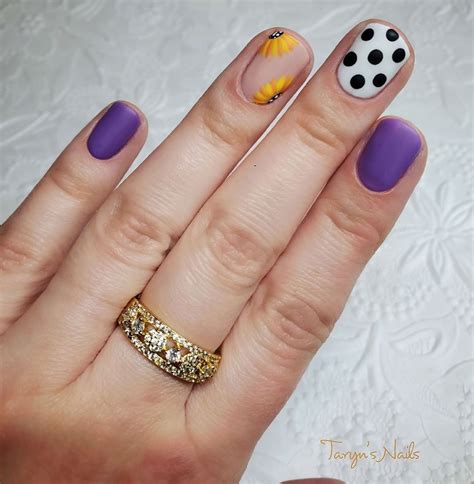 Cute Yellow Sunflower Nail Designs