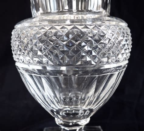 Vase Medicis En Cristal De Baccarat Sign