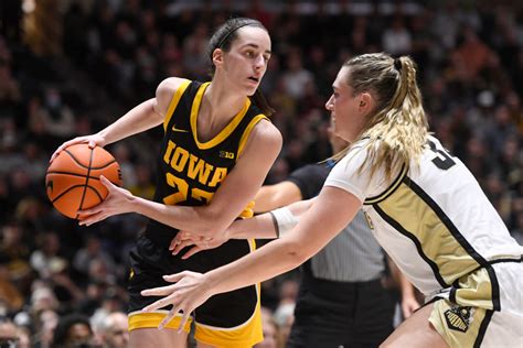 Caitlin Clark Declares For WNBA Draft Indiana Fever Have 1 Pick