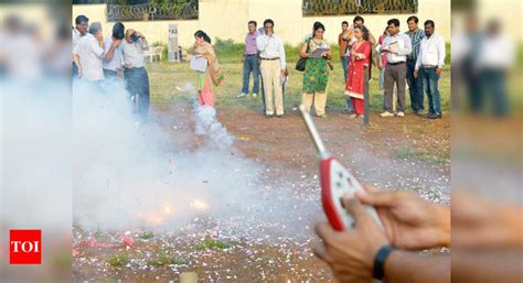 Mumbai Heard This Noise Level At Diwali Higher Says Mpcb Mumbai