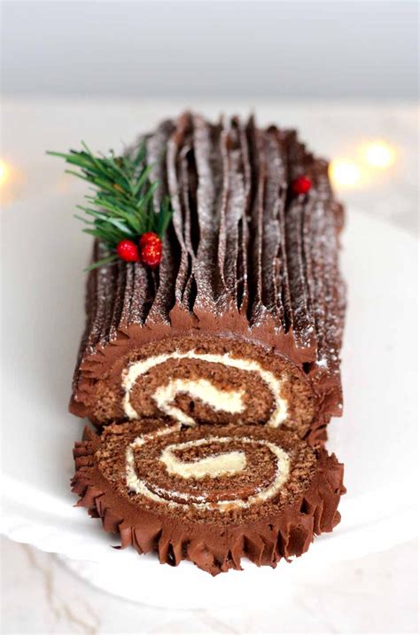 Chocolate Roll Cake Chocolate Sponge Cake Best Vegan Desserts Vegan