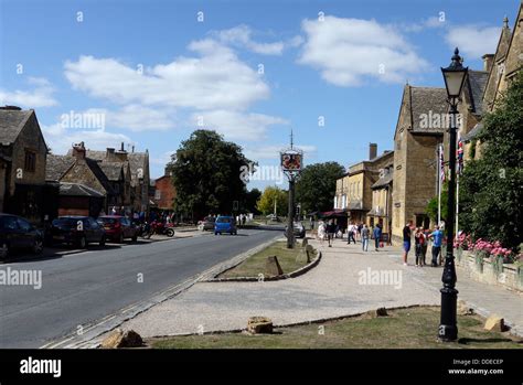 Broadway Cotswolds Hi Res Stock Photography And Images Alamy