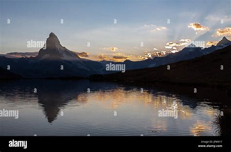 The Matterhorn Reflected In Lake Stellisee The Last Light Of Sunset