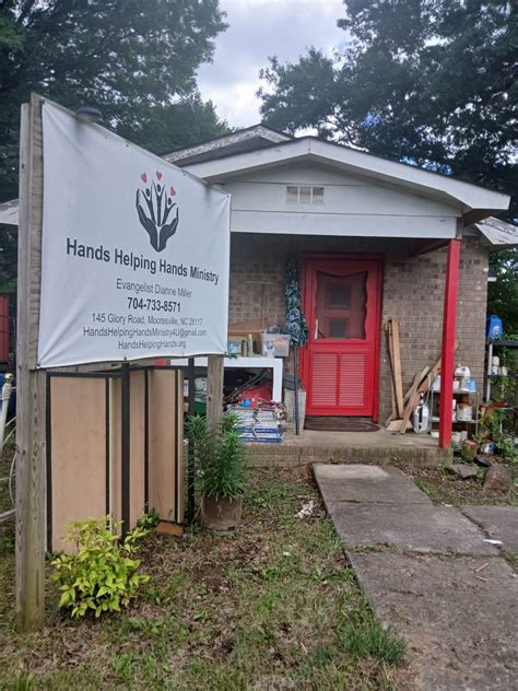 Hands Helping Hands Ministry