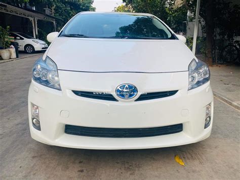 Sell Car Prius 010 Option 5 Price 20500 00 In Nirouth Cambodia