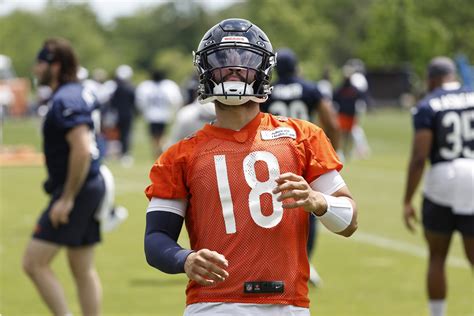 Report Chicago Bears Rookie Qb Caleb Williams Still Struggling With