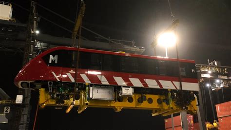 Llegan El Primer Tren Y Vagones Del Monorriel De Santiago