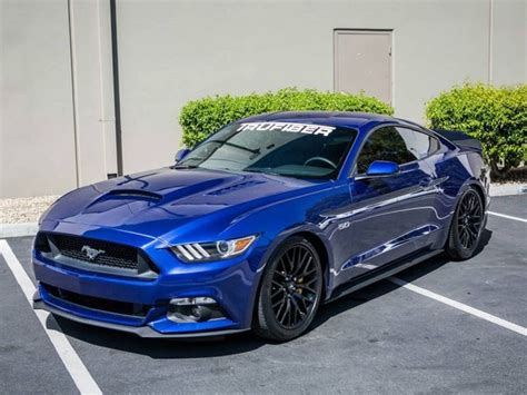 Electric Blue Ford Mustang Looks Up For A Fight Ford Mustang 2016 Ford