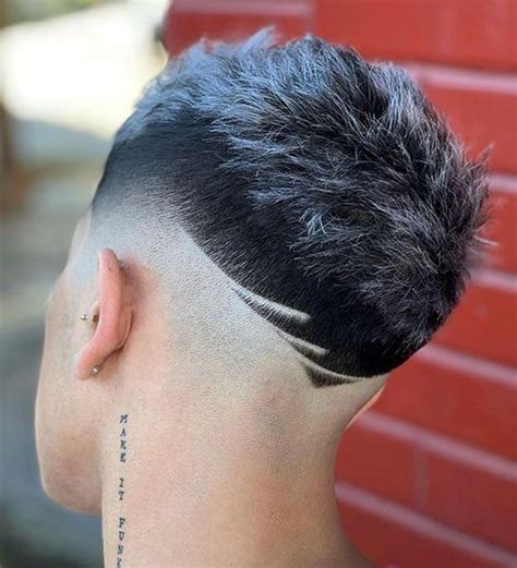 Cool V Shaped Neckline Haircuts For Men In Tatuagens De