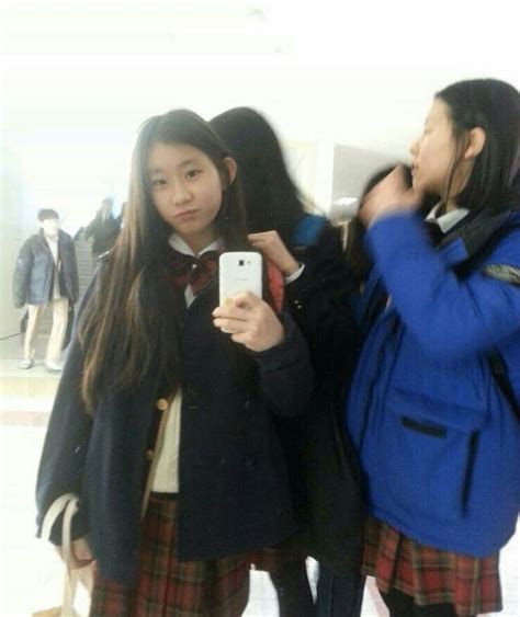 Chaeryeong Predebut Itzy Mirror Selfie Kim Taehyung