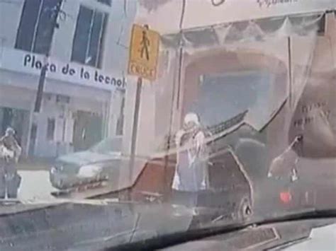 Vídeo Sicarios fingen ser pareja atacan a balazos a policías