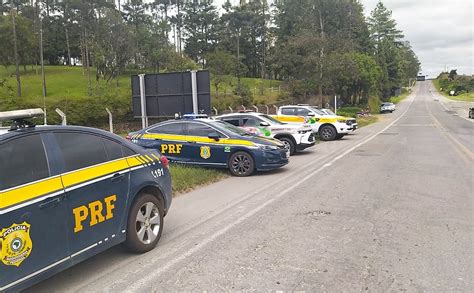 Manifestantes Bloqueiam Quatro Pontos Em Rodovias Federais Pelo Brasil