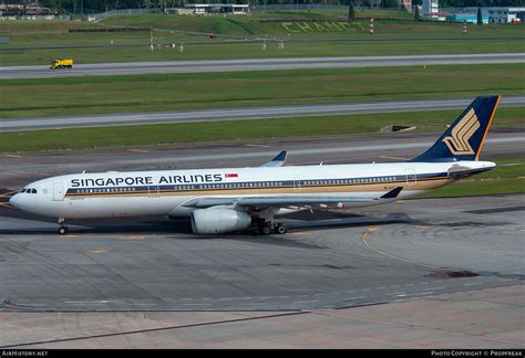 Aircraft Photo Of V Stf Airbus A E Singapore Airlines