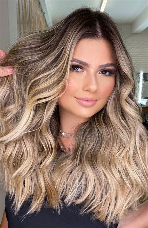 Beautiful Hair Colour Trends 2021 Vanilla Blonde Brown Blonde Hair