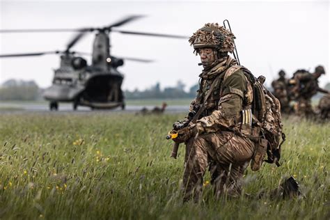 Think Defence On Twitter Rt 16airassltbct “air Manoeuvre The Movement Of Land Forces By Air