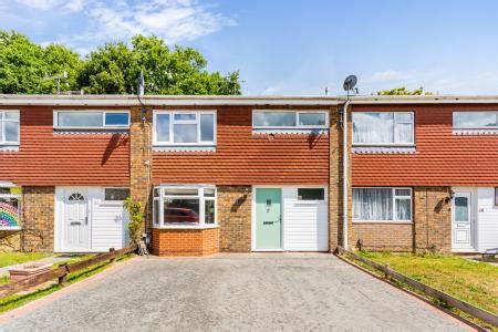 3 Bedroom Terraced House For Sale In Crawley