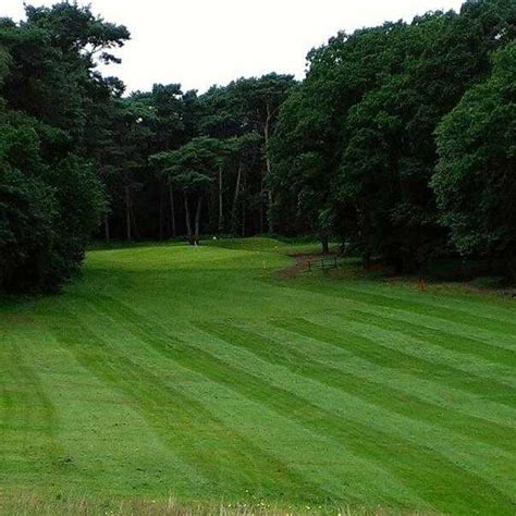 Queens Park, Bournemouth, Dorset - Golf course information and reviews.