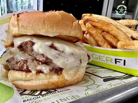 A Burger A Week Burgerfi Dinesarasota