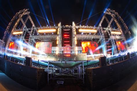 The stages of EDC Las Vegas 2013 – Electronic Vegas