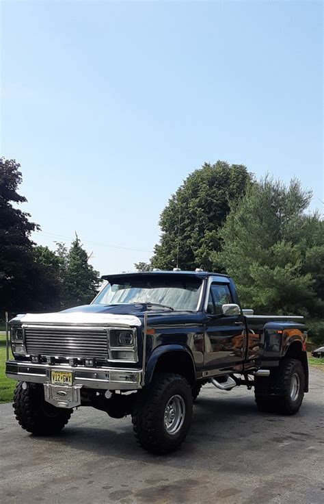 1985 Ford F 350 Dually On Super Swampers Ford Daily Trucks