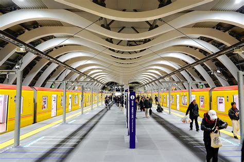 銀座線渋谷駅新駅舎、始発列車が出発！ 鉄道ニュース 鉄道チャンネル