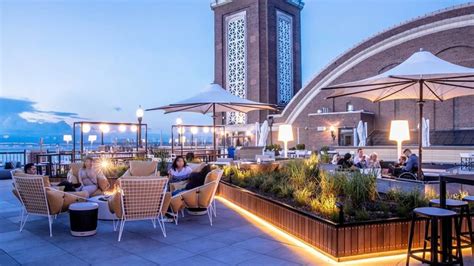 Offshore Rooftop And Bar In Chicago Review Menu And Photos