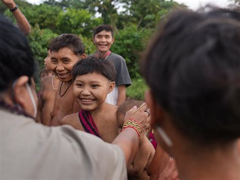 Der Illegale Goldabbau Brachte Den Yanomami In Brasilien Tod Krankheit