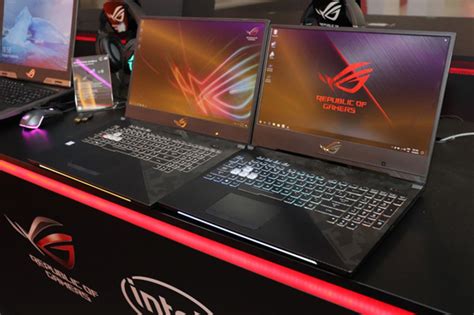 ASUS ROG Strix SCAR II GL504 In Vendita In Italia Da 1789 Foto E