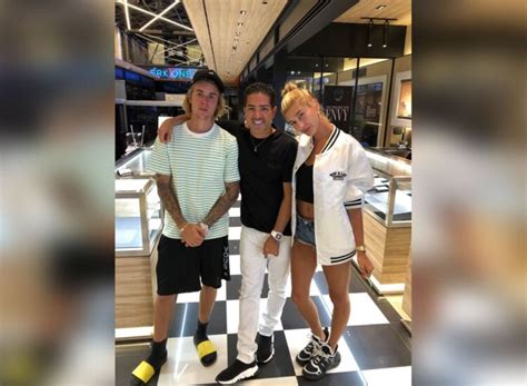 7 Hot Sexy Kim Ben Shimon Bikini Pics