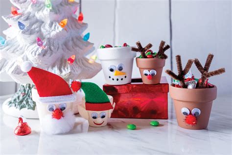 A Festive Family Craft - Henderson Family Magazine