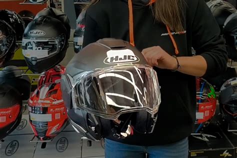 Test Du Casque Hjc I Par Roxane De Moto Axxe Les Sables D Olonne