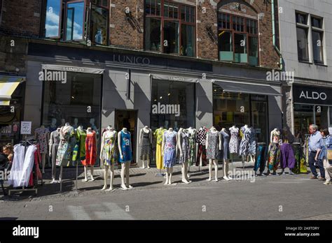 Female Mannequin Clothes Hi Res Stock Photography And Images Alamy