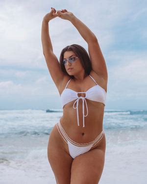 5 Hot Sexy Hi Haylee Bikini Pics