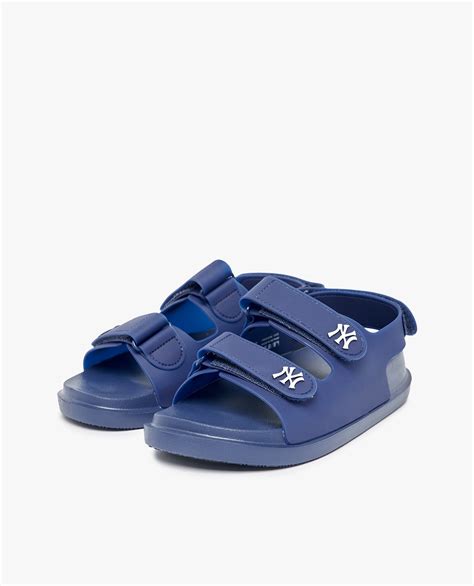 MLB Giày sandals unisex đế thấp quai ngang Chunky MLB Việt Nam