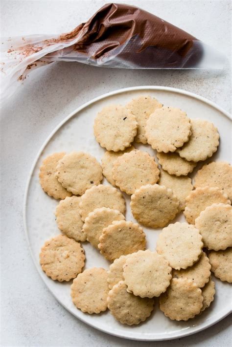 Melt In Your Mouth Nutella Sandwich Cookies