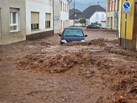 Starkregen Flutet Deutschland Unwetter Fahrplan F R Donnerstag