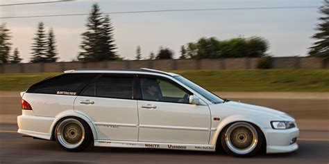 On The Road 1999 Honda Accord SiR Wagon Driving