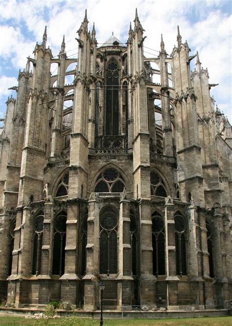 Buttress - Ancient and medieval architecture