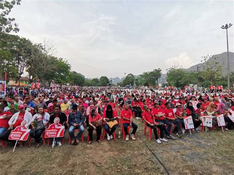 การเมือง ‘เศรษฐาอ้อนชาวพังงา อบอุ่นใจ ได้กุหลาบเยอะมาก ชูนโยบายลด